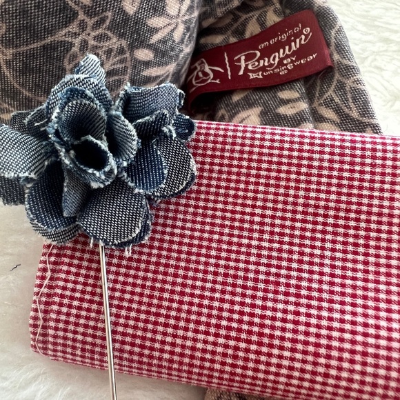 Penguin necktie, pocket square and label pin Cadet color. An original Penguin - Picture 2 of 10